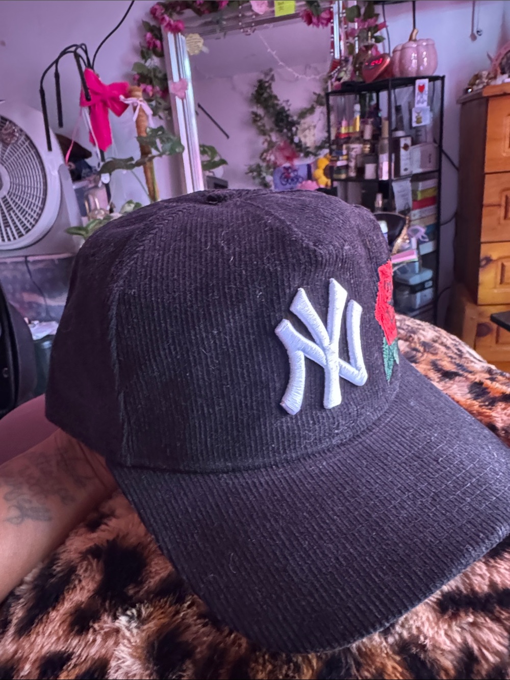 Culture Kings NY Yankees ‘Corduroy Roses' Golfer Pre-Curved Snapback Black